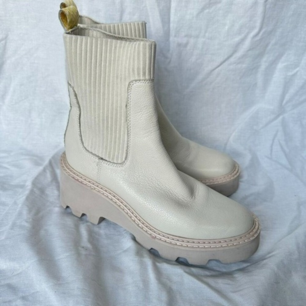 Dolce‎ Vita Women's Hoven Boots Ivory Leather Lug Sole Waterproof Knit Size 8.5